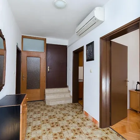 Ruza A Apartman