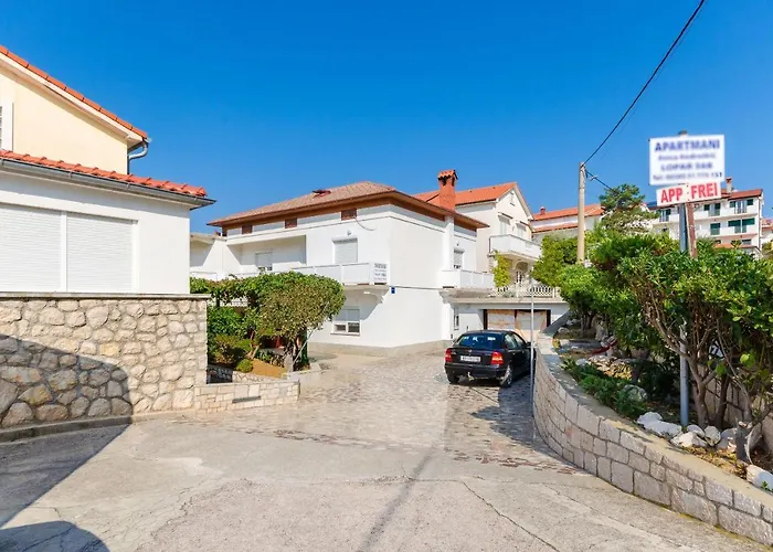 Ruza A アパート ロパール