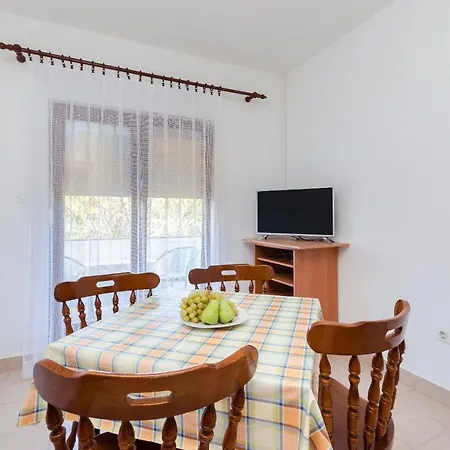 Apartment Ruza A