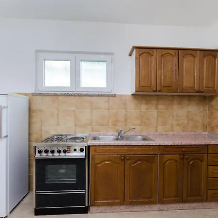 Ruza A Apartment Lopar