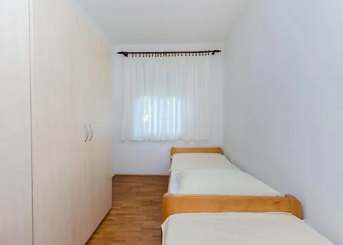 Ruza A Apartman Lopar