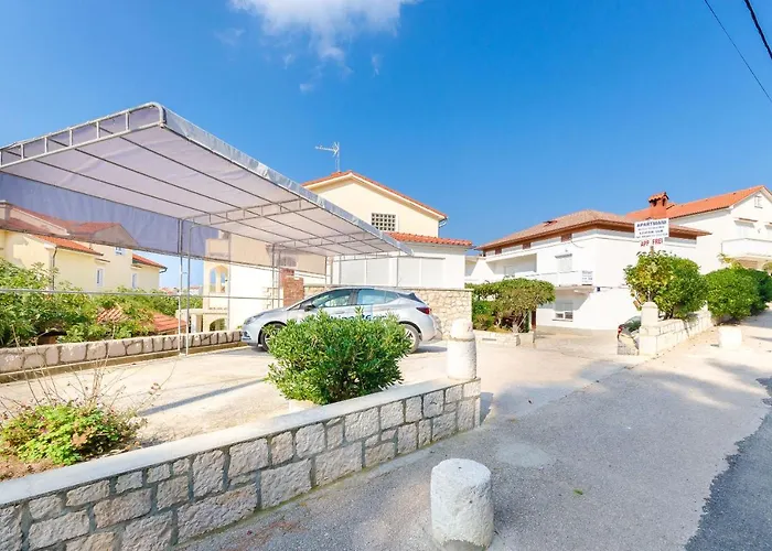 Ruza A Apartman Lopar